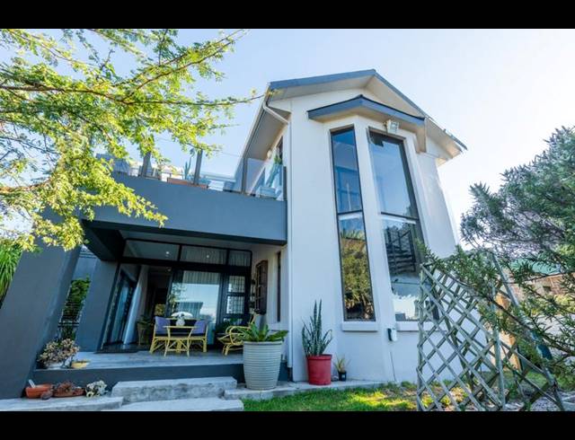 4 BEDROOM HOUSE FOR SALE IN LINKSIDE